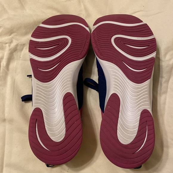 Shoes - Picture 4 of 6